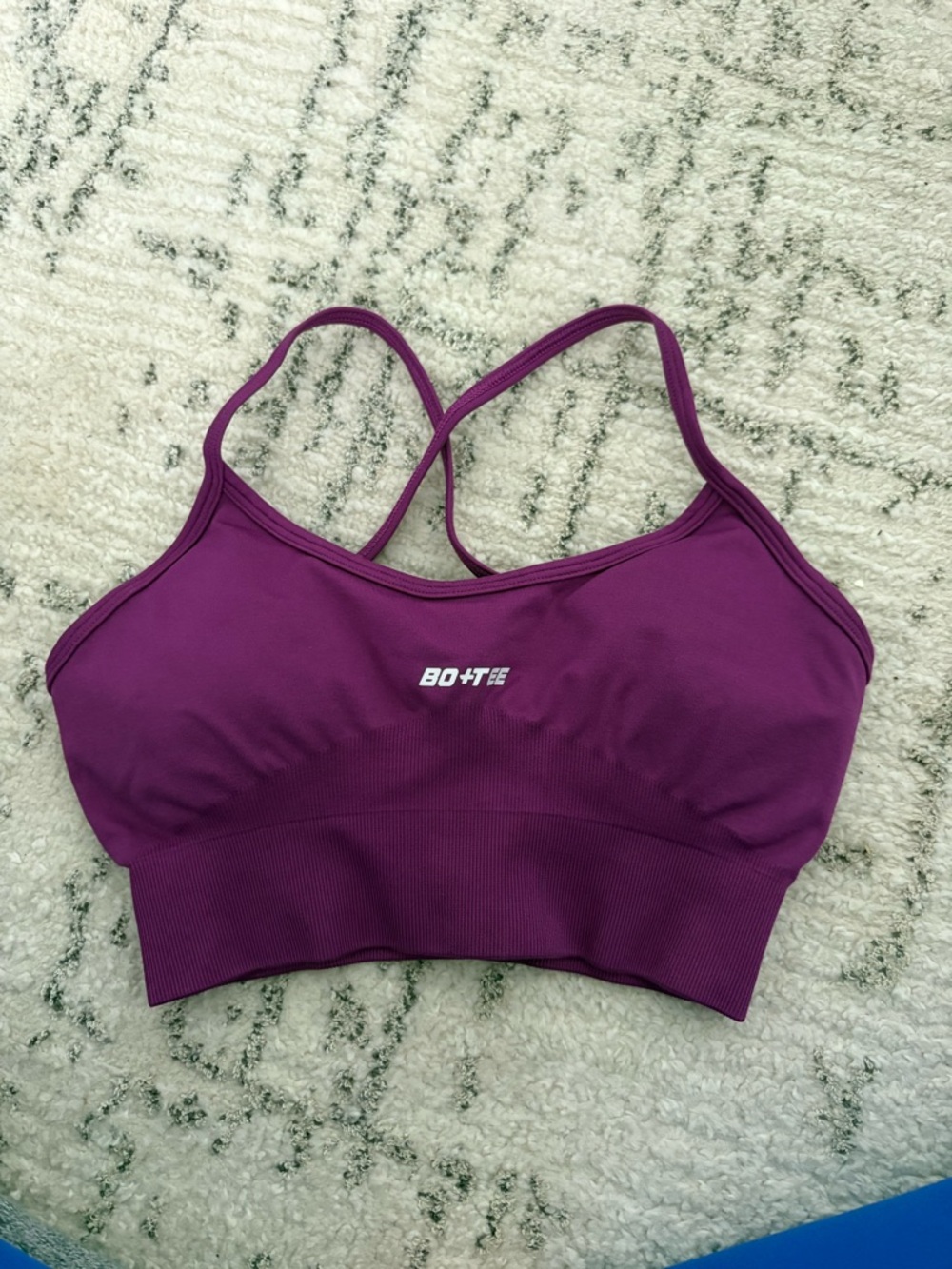 Seamless Crisscross Sports Bra in Deep Purple